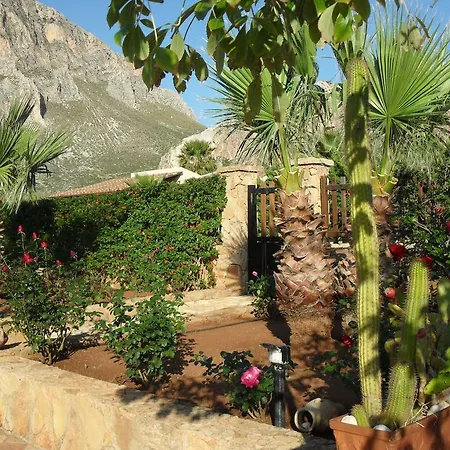 Baia Cofano * كوستوناتشي