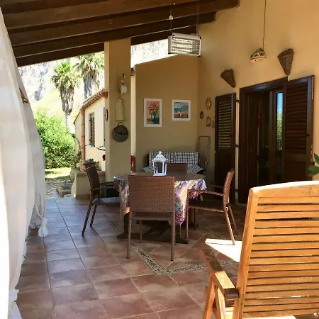 Lägenhet Baia Cofano *