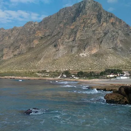 Lägenhet Baia Cofano