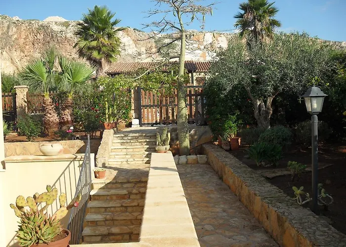 Baia Cofano * Кустоначи